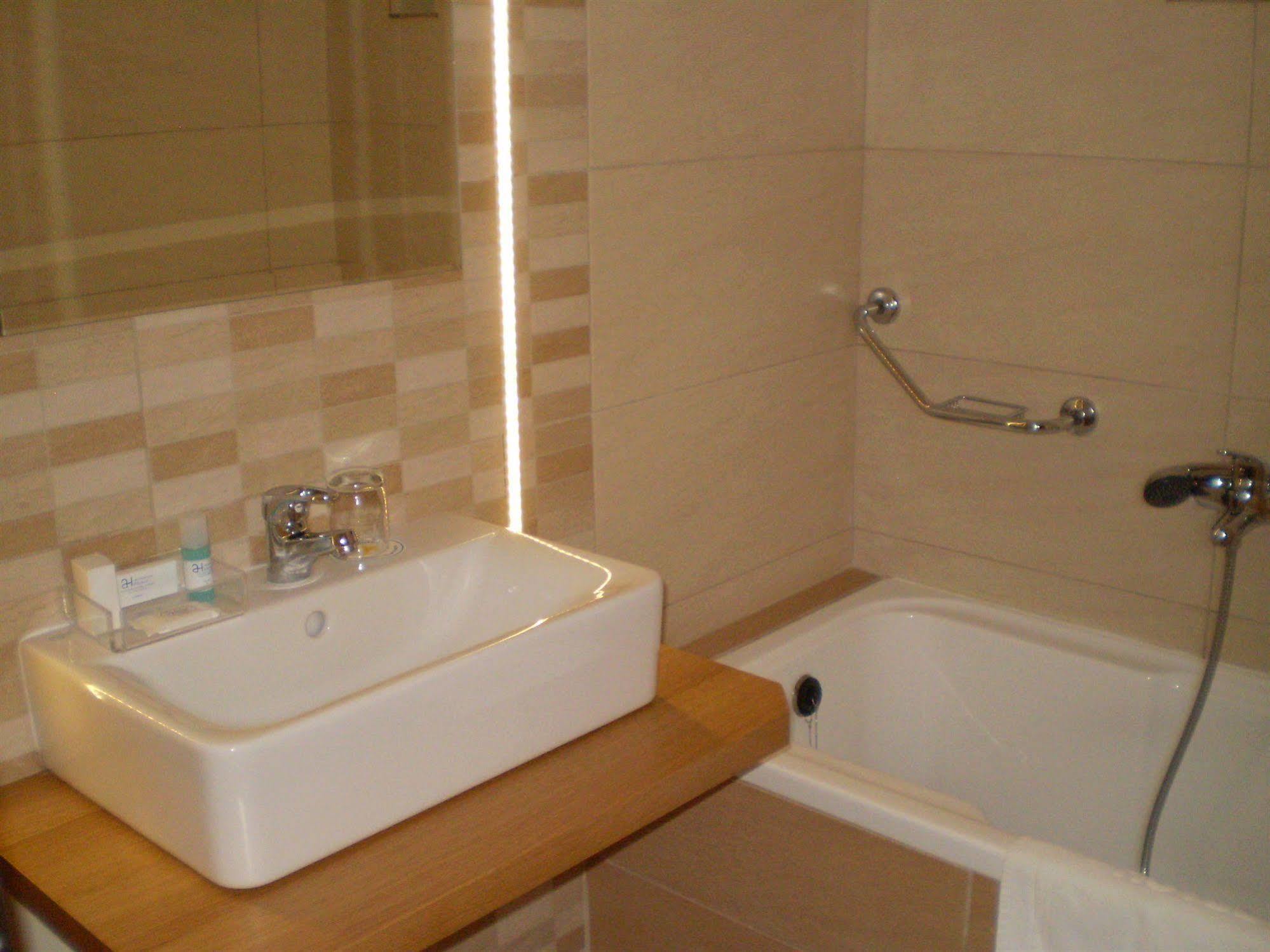 Asteras Hotel Larissa Exterior photo