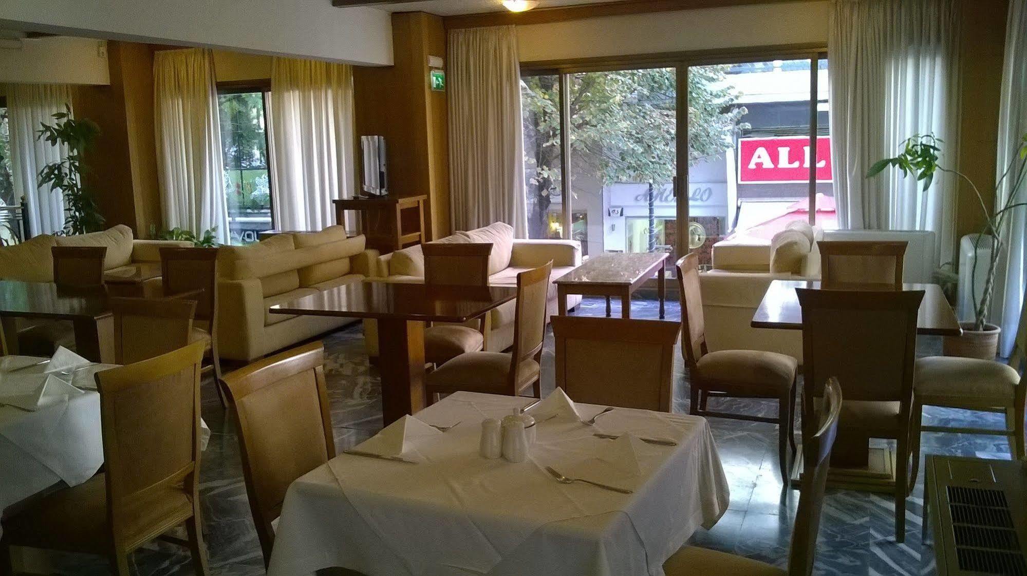 Asteras Hotel Larissa Exterior photo